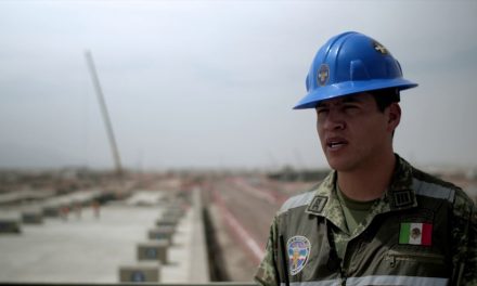 Instalación de aisladores sísmicos en el Edificio Terminal de Pasajeros del AIFA