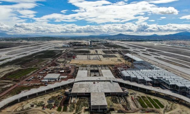 El Gobernador de Quintana Roo, Dependencias Gubernamentales y Asociaciones Hoteleras en el AIFA