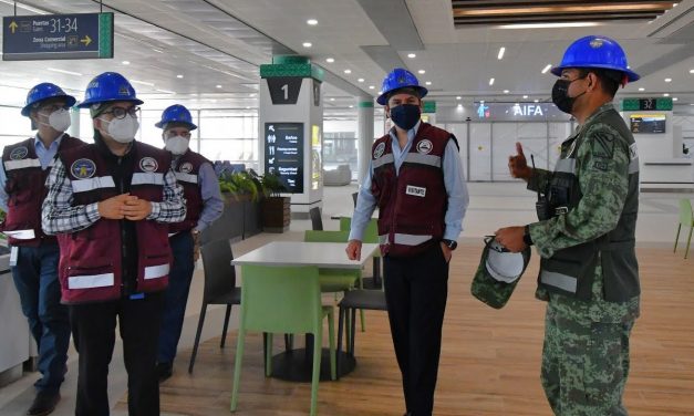 Directivos de autobuses “ETN” visitan el AIFA